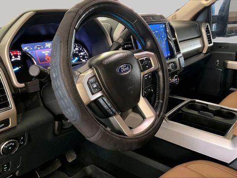 Used 2022 Ford F250 Lariat w/ FX4 Off-Road Package AWD/4WD image 15