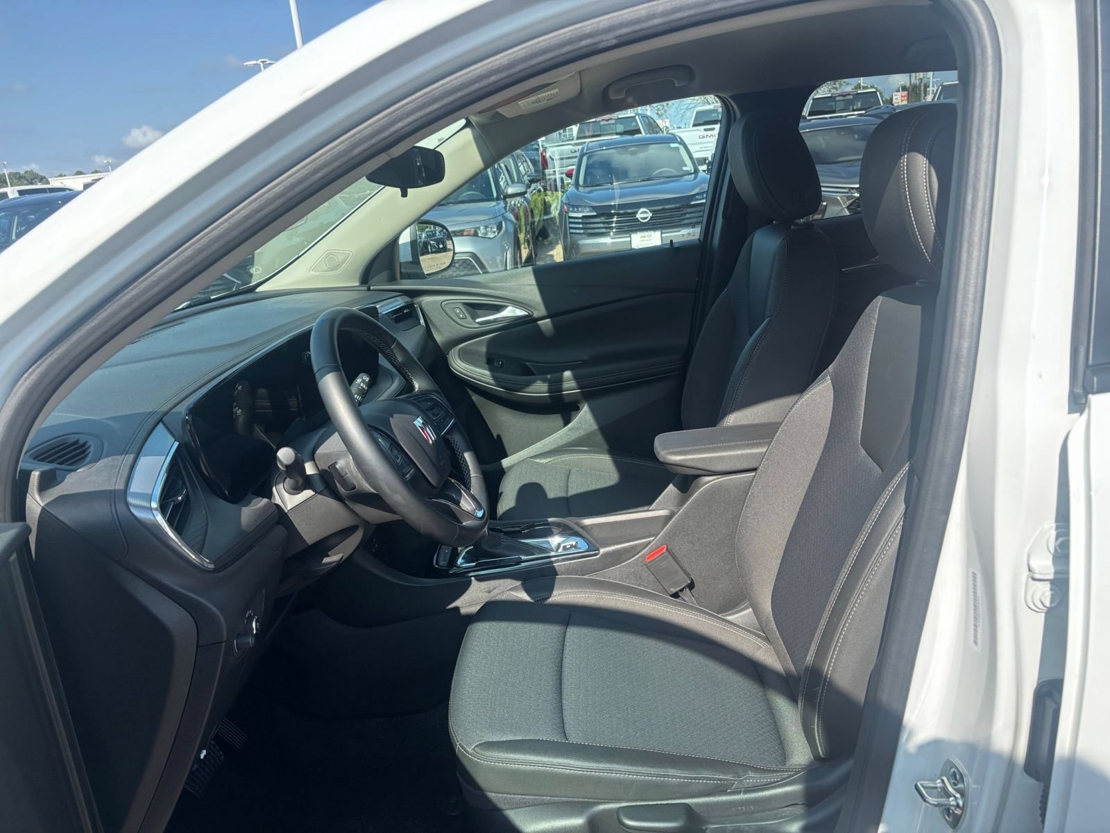 Used 2026 Buick Encore GX Preferred FWD image 25
