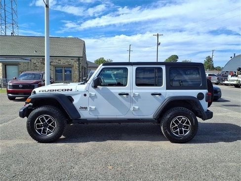 Certified 2024 Jeep Wrangler Unlimited Rubicon image 23