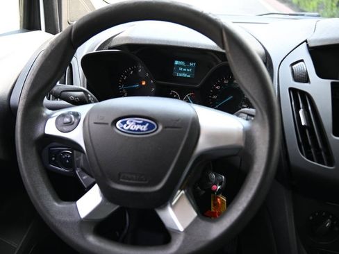 Used 2015 Ford Transit Connect XL FWD image 17