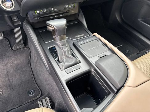 Used 2019 Lexus ES 350 w/ Premium Package FWD image 24