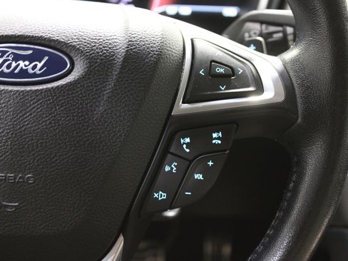 Used 2018 Ford Fusion Titanium image 12