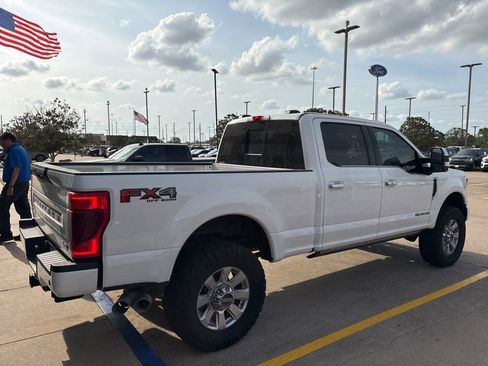 Used 2022 Ford F250 Platinum w/ FX4 Off-Road Package image 8