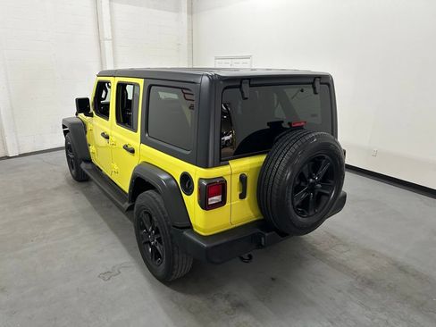 Used 2022 Jeep Wrangler Unlimited Sport AWD/4WD image 12