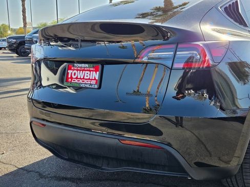 Used 2021 Tesla Model Y Long Range AWD/4WD image 5