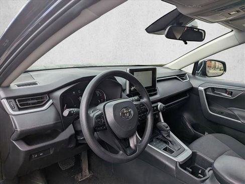 Used 2025 Toyota RAV4 XLE image 9