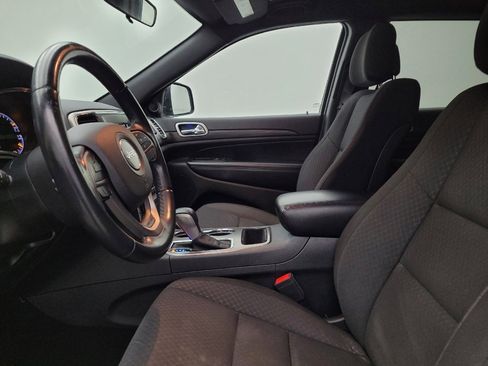 Used 2019 Jeep Grand Cherokee Laredo image 17