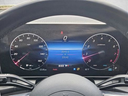 Used 2023 Mercedes-Benz GLC 300 image 10