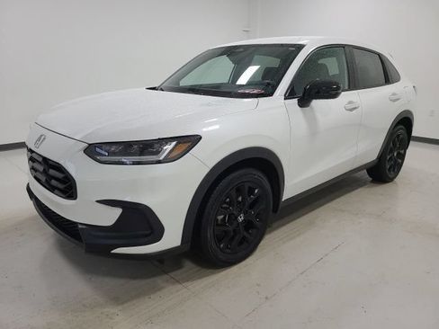 Used 2025 Honda HR-V Sport image 3
