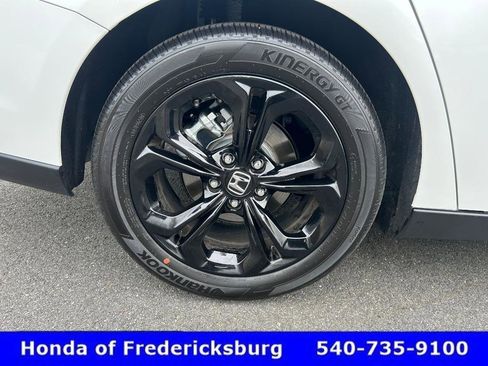 Used 2025 Honda Accord SE image 12