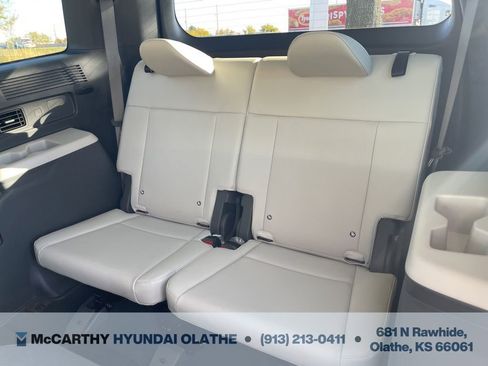 Used 2025 Hyundai Santa Fe SEL AWD/4WD image 6