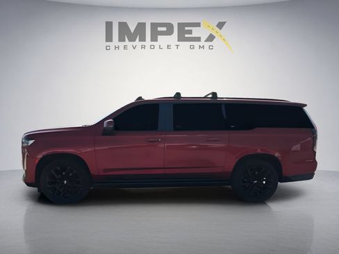Used 2023 Cadillac Escalade ESV Sport w/ LPO, ONYX Package AWD/4WD image 2