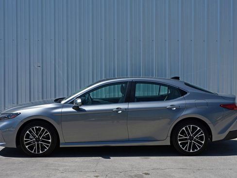 Used 2026 Toyota Camry XLE w/ Premium Plus Package image 45