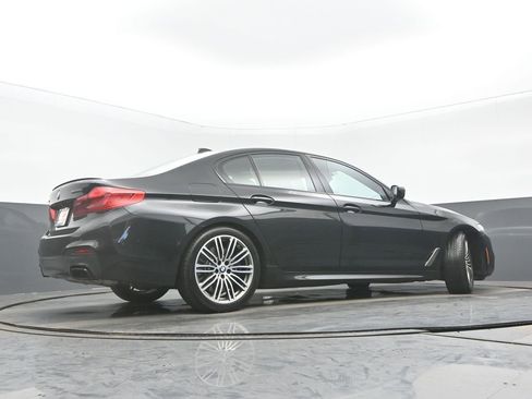 Used 2020 BMW M550i xDrive M550i xDrive w/ Dynamic Handling Package image 12