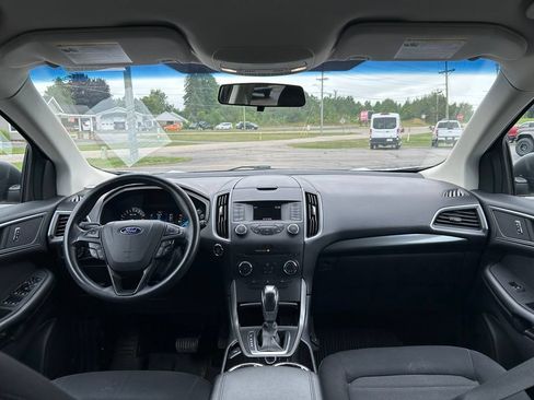 Used 2017 Ford Edge SE AWD/4WD image 12