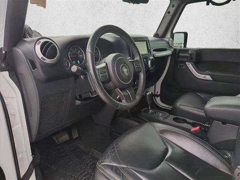 Used 2014 Jeep Wrangler Unlimited Sahara w/ Connectivity Group image 11