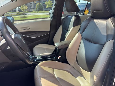 Used 2020 Toyota Corolla XLE FWD image 12