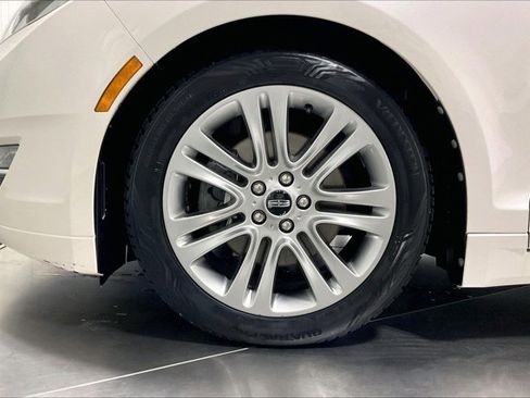 Used 2013 Lincoln MKZ image 9