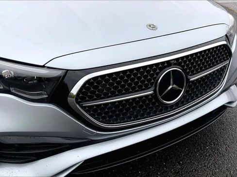 Used 2024 Mercedes-Benz E 350 4MATIC Sedan image 24