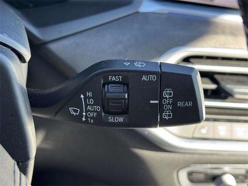 Used 2021 BMW X7 xDrive40i w/ Premium Package image 22