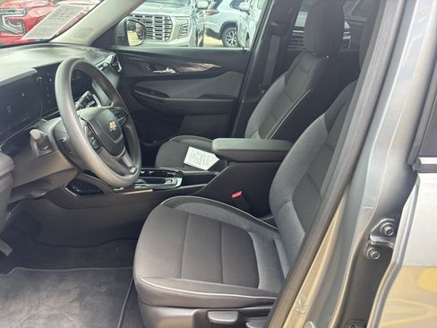 Used 2024 Chevrolet TrailBlazer LT FWD image 14
