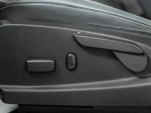 Used 2015 Chevrolet Colorado Z71 image 34