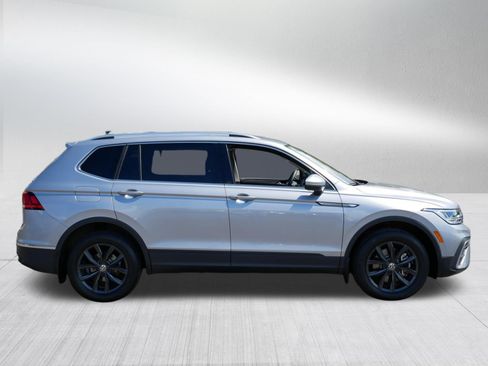 Certified 2024 Volkswagen Tiguan SE AWD/4WD image 8