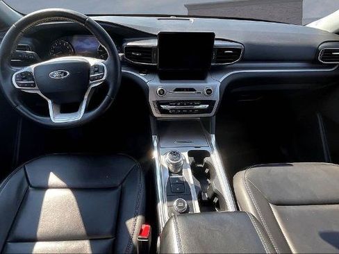 Certified 2023 Ford Explorer XLT w/ Equipment Group 202A AWD/4WD image 8