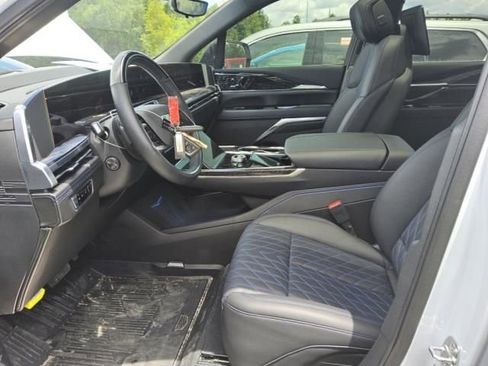Used 2026 Cadillac Escalade IQ Sport 1 w/ LPO, ONYX Package AWD/4WD image 5