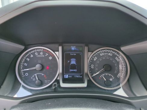 Used 2023 Toyota Tacoma SR5 RWD image 11