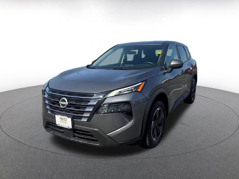 Used 2025 Nissan Rogue SV FWD image 7