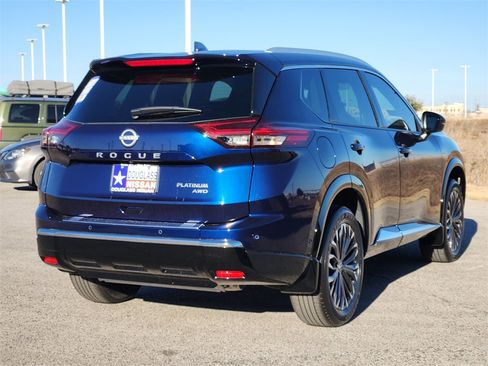 New 2026 Nissan Rogue Platinum image 3