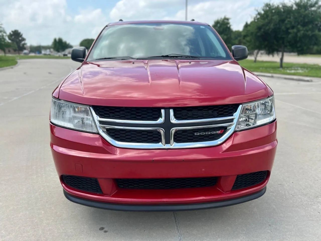 Used 2019 Dodge Journey SE FWD image 3