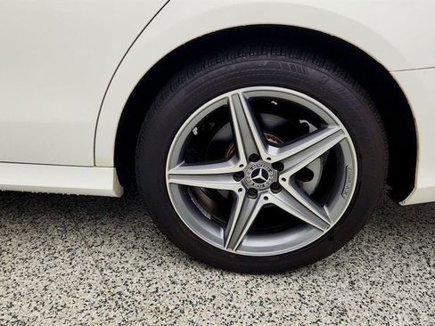 Used 2020 Mercedes-Benz E 350 4MATIC Sedan image 9