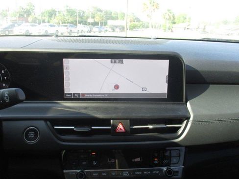 Used 2025 Kia Seltos EX w/ EX Sunroof Package image 19