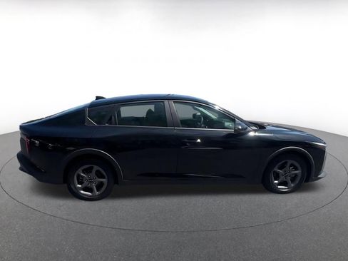 Used 2025 Kia K4 LXS image 16