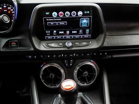 Used 2017 Chevrolet Camaro SS image 20