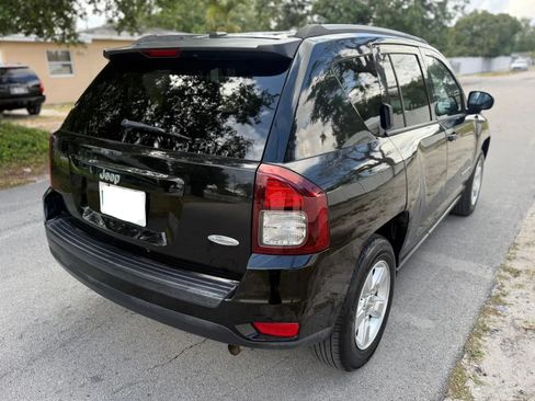 Used 2016 Jeep Compass Latitude FWD image 6