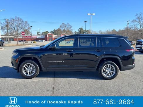 Used 2023 Jeep Grand Cherokee L Laredo image 3