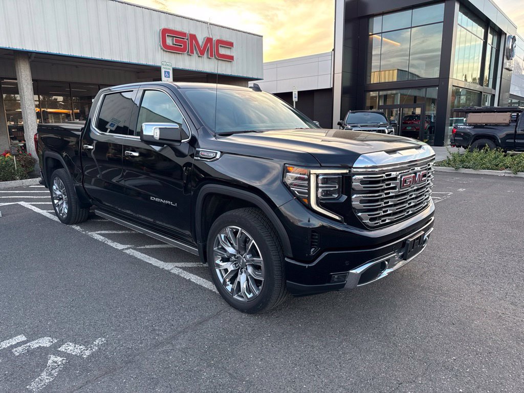 Used 2024 GMC Sierra 1500 Denali w/ Denali Reserve Package AWD/4WD image 8