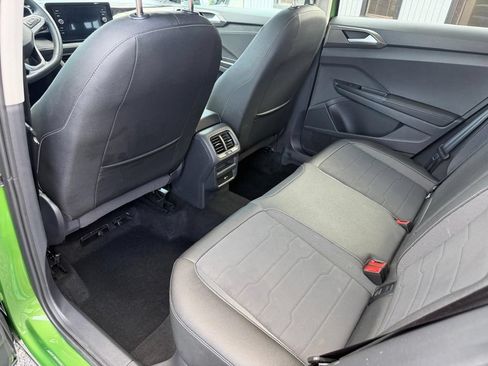 Used 2025 Volkswagen Taos SE AWD/4WD image 20