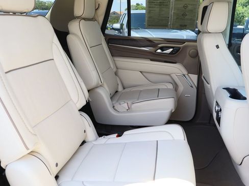 Certified 2023 GMC Yukon Denali RWD image 31