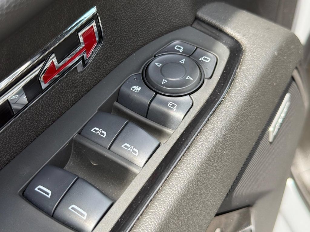 Used 2024 GMC Sierra 1500 AT4 w/ Technology Package AWD/4WD image 22