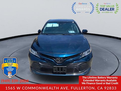 Used 2018 Toyota Camry LE FWD image 3