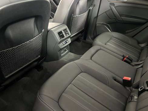 Used 2022 Audi Q5 2.0T Premium image 11