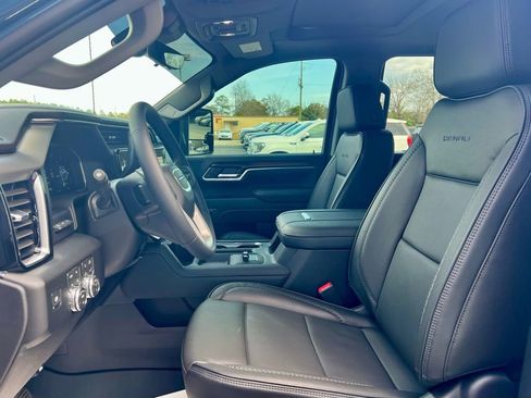 New 2026 GMC Sierra 2500 Denali w/ Denali Reserve Package image 13