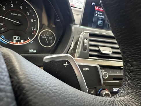 Used 2018 BMW 330i Gran Turismo xDrive image 36