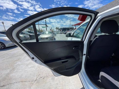 Used 2014 Chevrolet Sonic LT FWD image 4