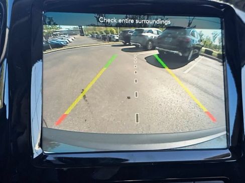 Used 2022 Jeep Cherokee Limited AWD/4WD image 36