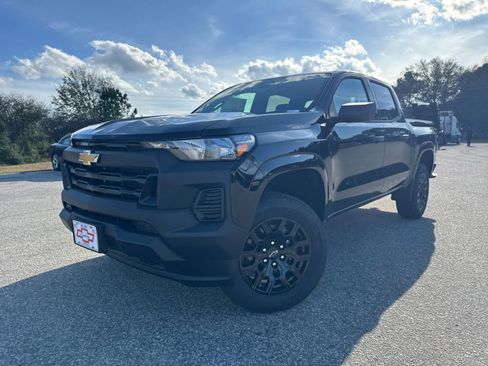 New 2026 Chevrolet Colorado W/T w/ WT Custom Package image 2